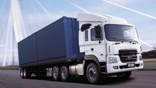 Hyundai Xcient 6x4 Tractor Head